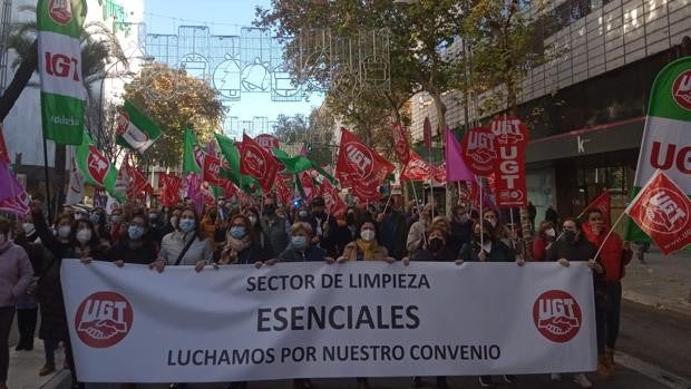 Sindicatos y patronales aceptan la mediación del Sercla en el conflicto del sector de la limpieza en Córdoba