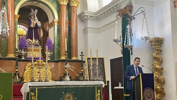 «Él permanece, porque es Verdad eterna»: Salvador Ruiz pregona al Nazareno de La Rambla