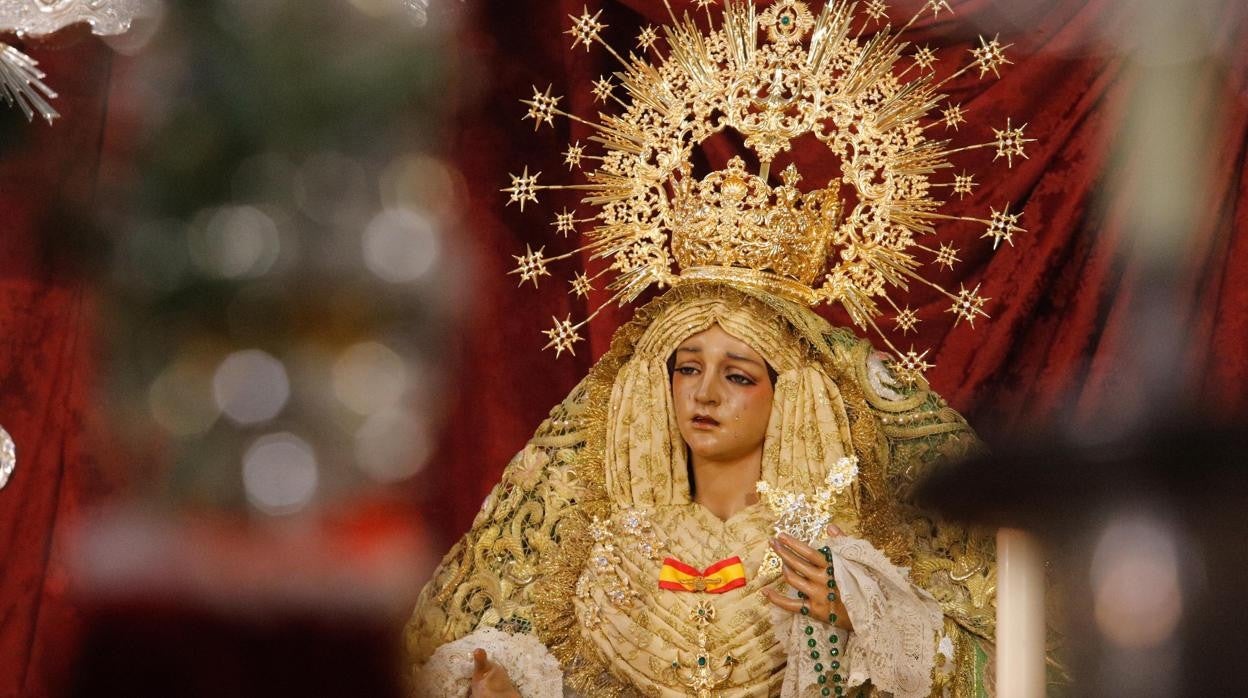 María Santísima de la Esperanza, durante la veneración del Domingo de Ramos de 2021