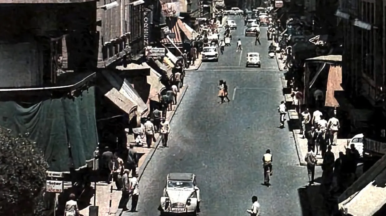Imagen de la calle Cruz Conde en los años setenta