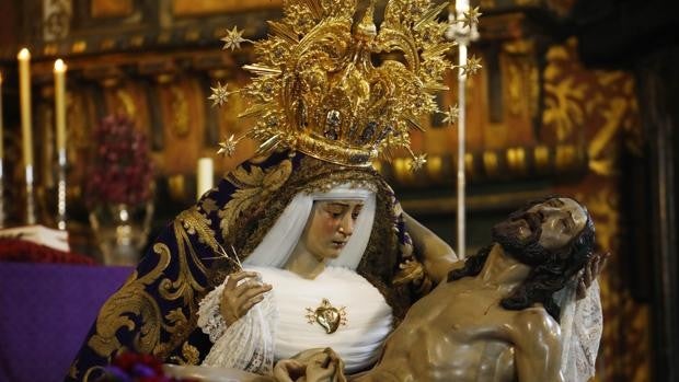 Revista Pasión en Córdoba 2022 | Las coronas más personales de las imágenes de la Virgen