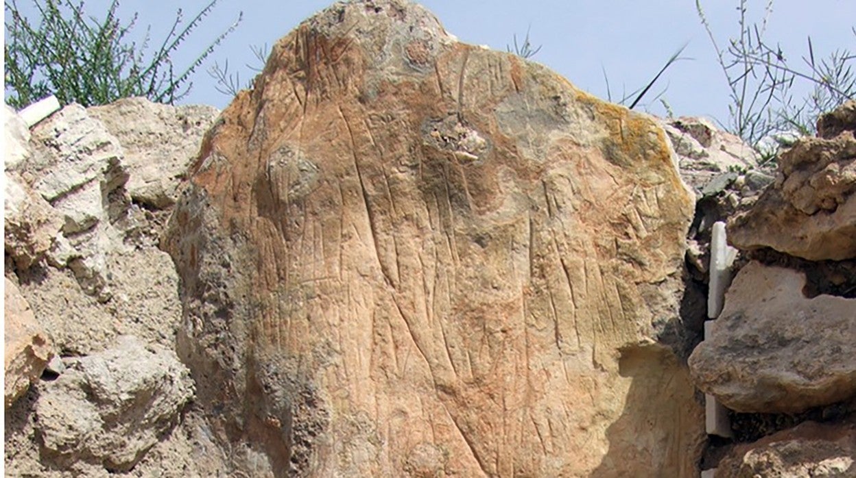 Estatua-menhir de la Edad del Cobre en el yacimiento de Los Millares.