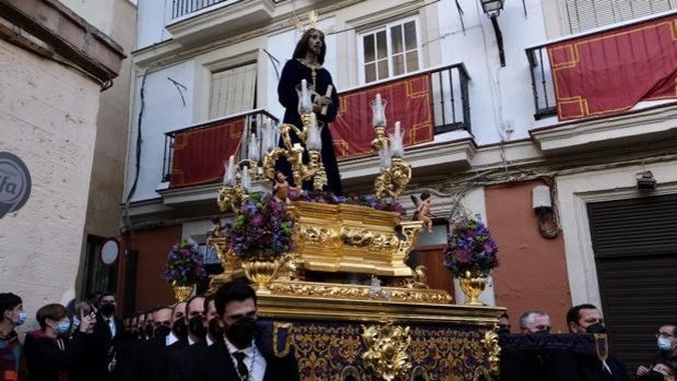 Así ha sido el traslado de la imagen de Jesús de la Sentencia a Catedral