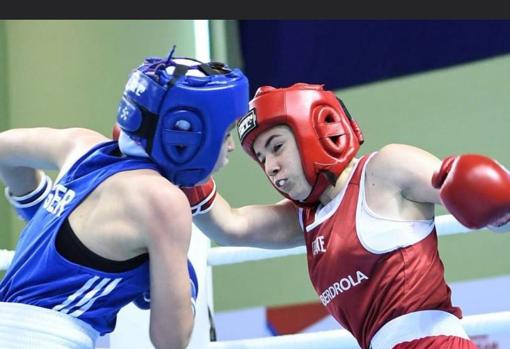 Noelia Gutiérrez durante un combate de boxeo