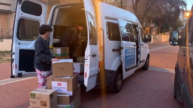 Bomberos del Consorcio de Huelva preparan un convoy humanitario para Ucrania