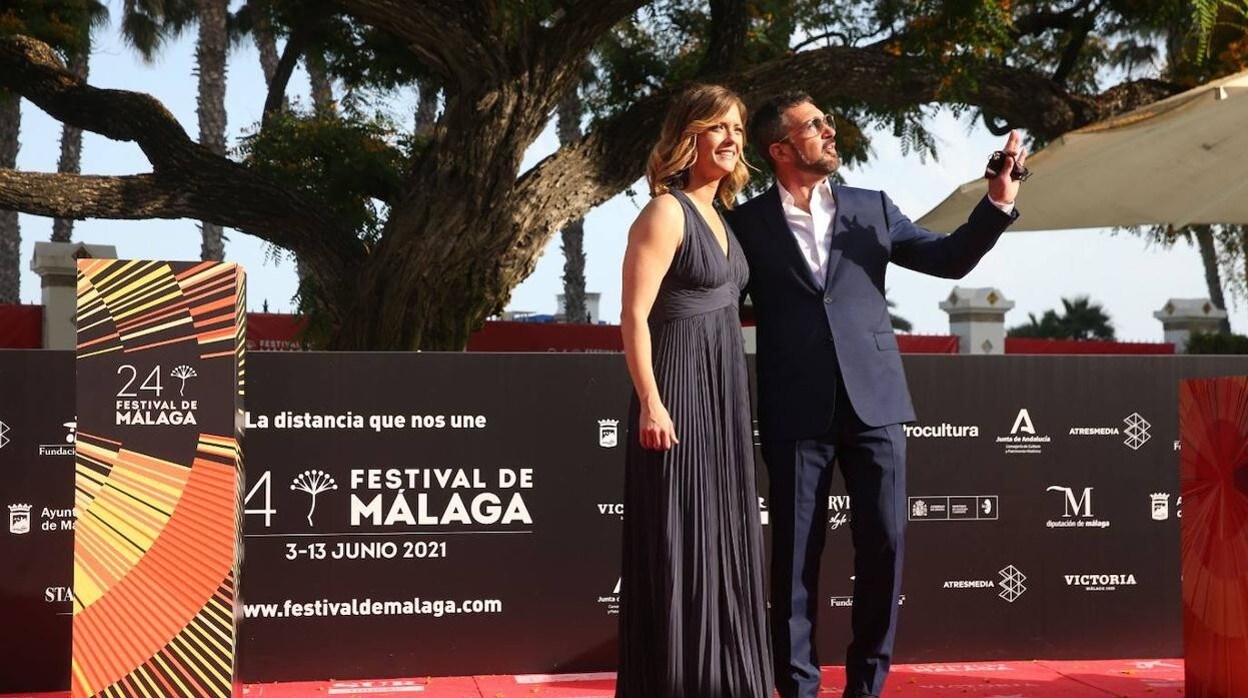 La periodista María Casado y el actor Antonio Banderas, en la alfombra roja de la pasada edición