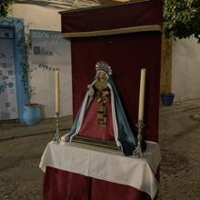 Altar con una Virgen