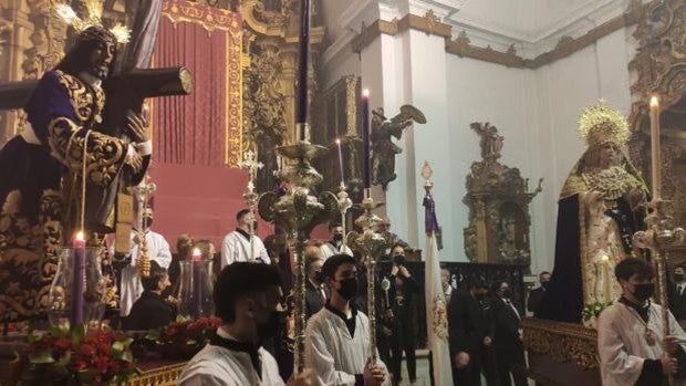 Santa María traslada su fervor al Nazareno