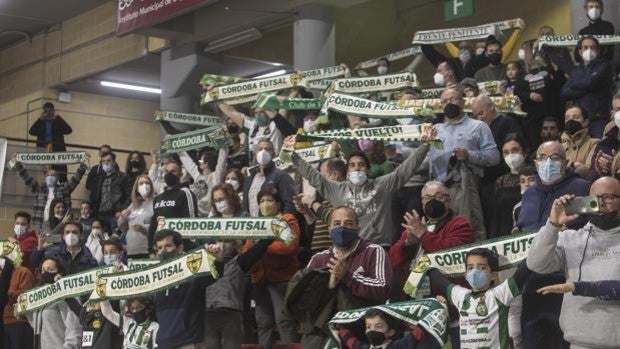 Ambientazo en Vista Alegre para el Córdoba Patrimonio ante el Betis Futsal