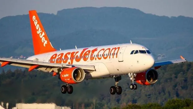 Easyjet descarta un alza en el precio de los billetes de avión durante el verano por la subida del combustible