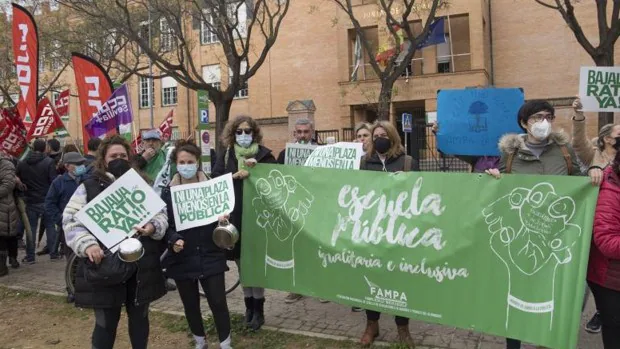 Los sindicatos piden bajar la ratio en el curso con menos alumnos por aula en Andalucía