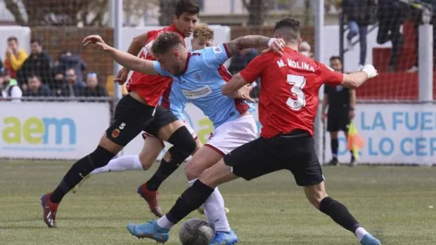 El Córdoba CF sella tablas ante el UD Montijo tras un polémico penalti para los locales