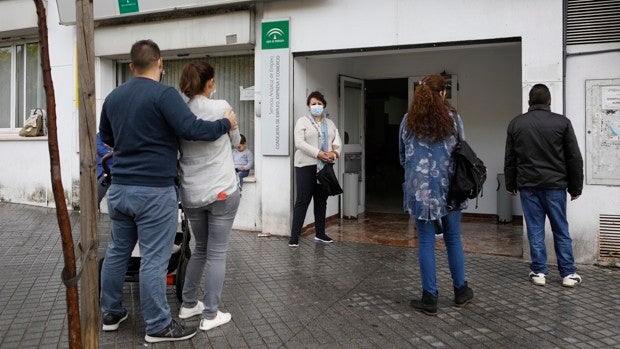 El número de trabajadores en ERTE en Córdoba cae a 1.333, el 85 % menos que hace un año