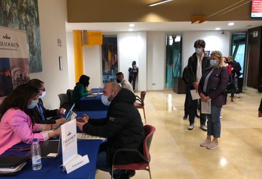 Algunas compañías tenían cola esperando para las entrevistas