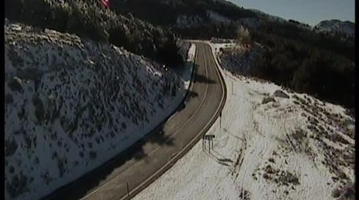 Carretera A-395 cerca de Sierra Nevada, en imagen de archivo