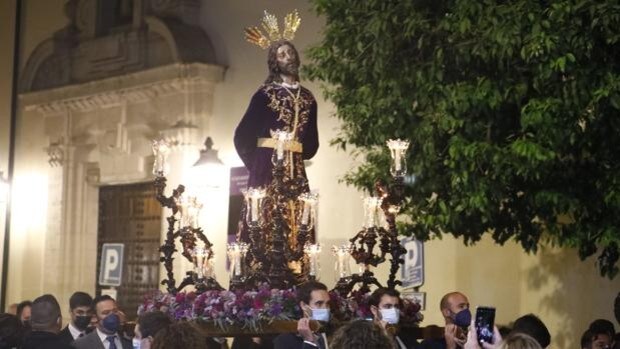 Emocionada vuelta a casa del Señor del Perdón y la Virgen del Rocío y Lágrimas en Córdoba