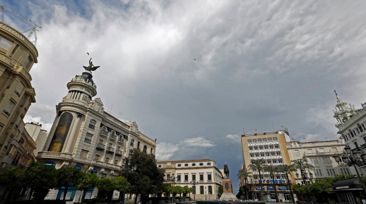 Plaza de Las Tendillas de Córdoba en un día nublado