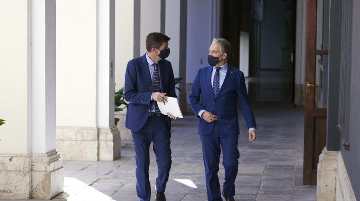 El vicepresidente de la Junta, Juan Marín, junto a el consejero de Presidencia, Elías Bendodo,