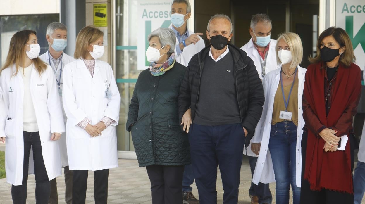 En el centro, el matrimonio formado por Loli y José, él donante y ella receptora de un riñón