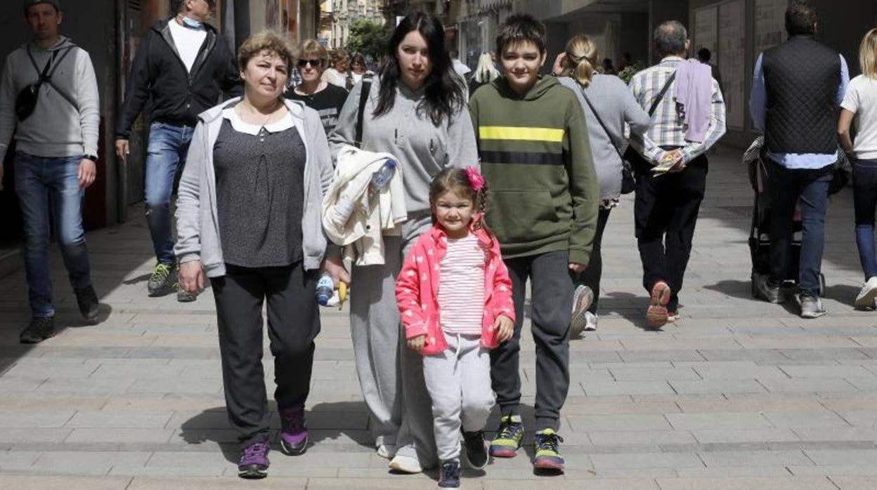 Ucranianos acogidos temporalmente por una familia de Córdoba