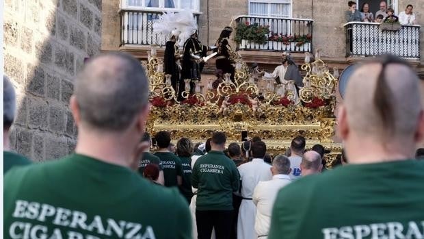 Crónica: Cádiz se encontró con su Miércoles Santo