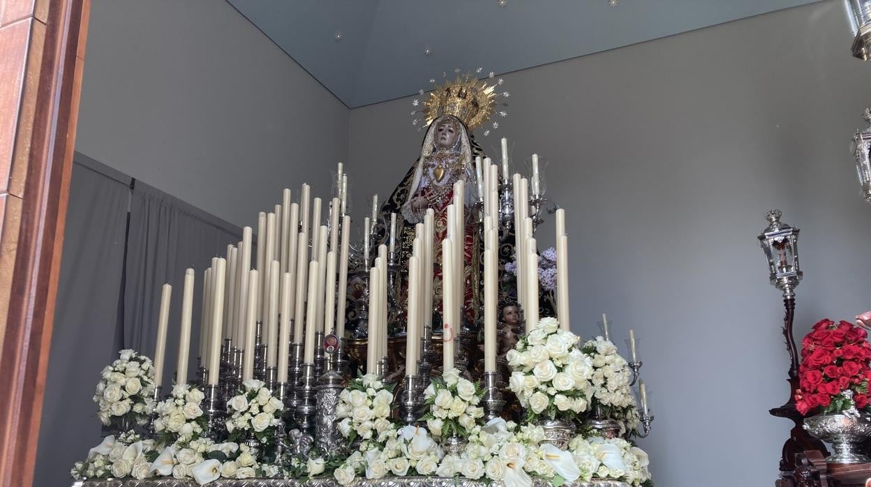 La Virgen de los Dolores, sobre su paso procesional este Viernes Santo