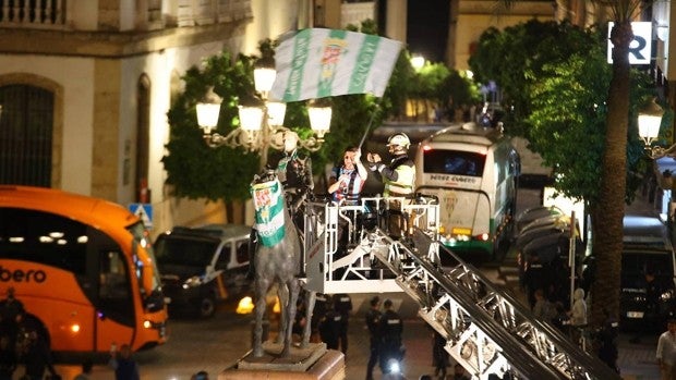 Córdoba CF | Avalancha de felicitaciones por el ascenso