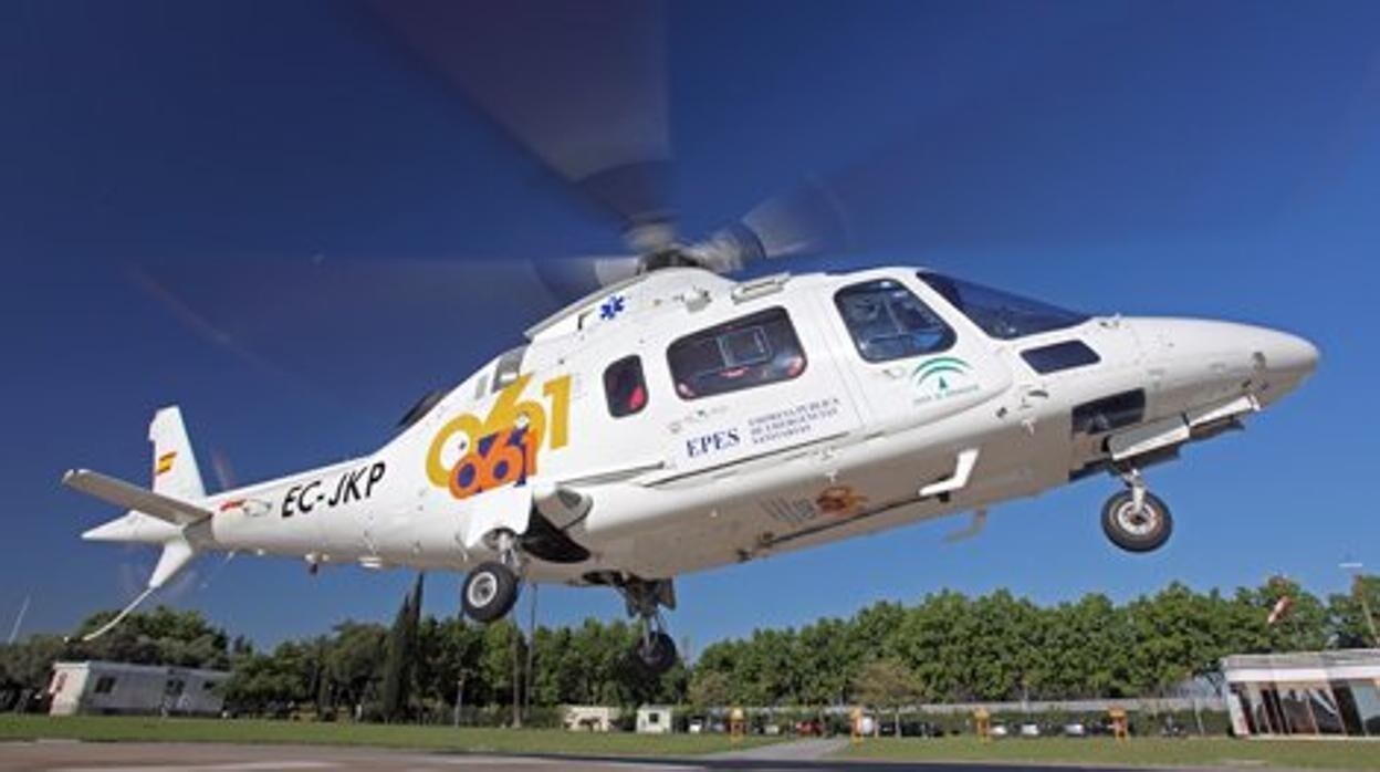 Helicóptero del servicio de emergencias del 061