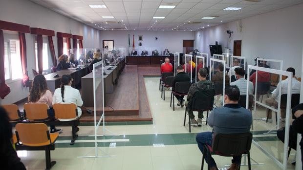 Así ha sido el primer día del juicio contra «Los Castañitas» y otros 14 procesados por narcotráfico