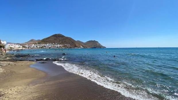 La Junta de Andalucía restringe el acceso en vehículos a playas de Níjar del 11 de junio al 25 de septiembre