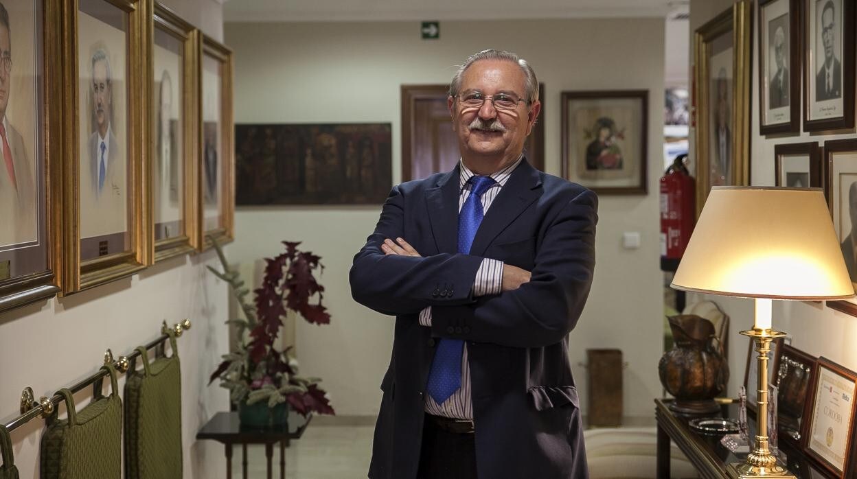 Romero, en la sede del Colegio de Médicos de Córdoba
