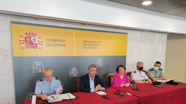 Feria de Córdoba 2022 | El Ayuntamiento vallará el avión junto al río y concentrará el botellón en la terraza del Guadalquivir