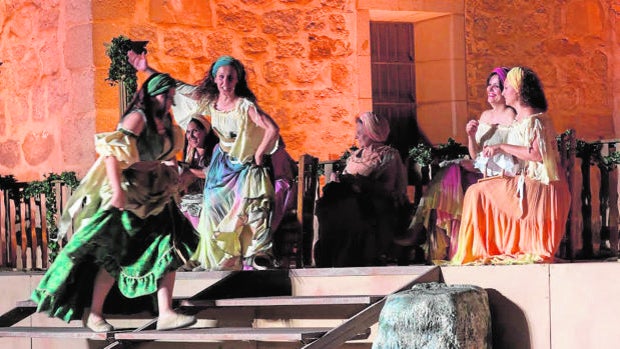 Las muestras de teatro popular florecen en el Valle de Los Pedroches como reclamo cultural veraniego