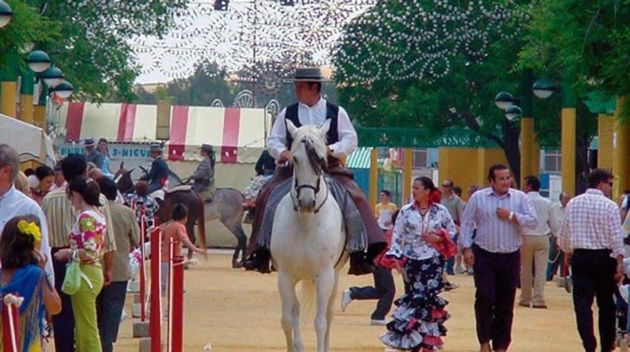 Público en el recinto ferial de Palma del Río