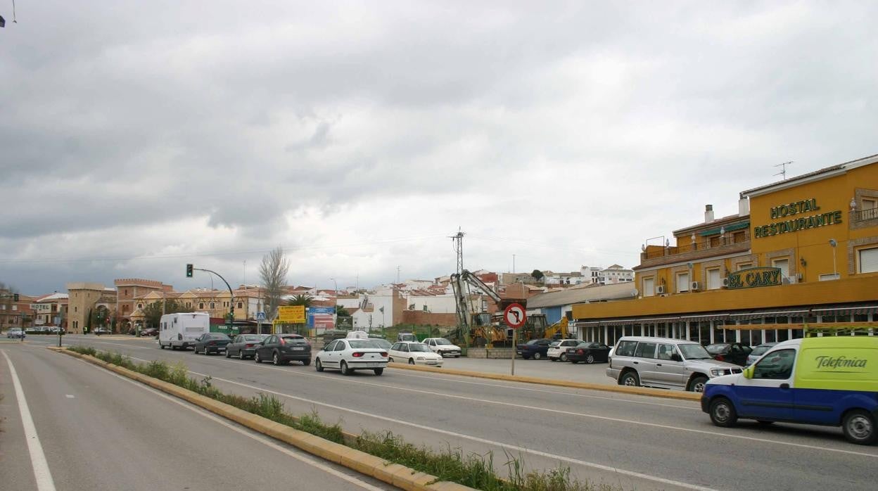 Uno de los accesos a la localidad de Montemayor