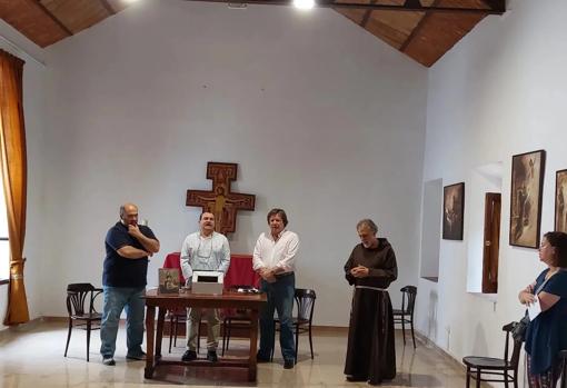 Un momento del cabildo general celebrado en el convento de los Capuchinos