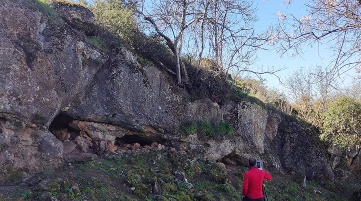 Imagen del inicio de los trabajos en la Cueva de la Lobera