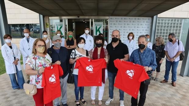 El Hospital Reina Sofía de Córdoba hace 15 autotrasplantes de médula domiciliarios en un año