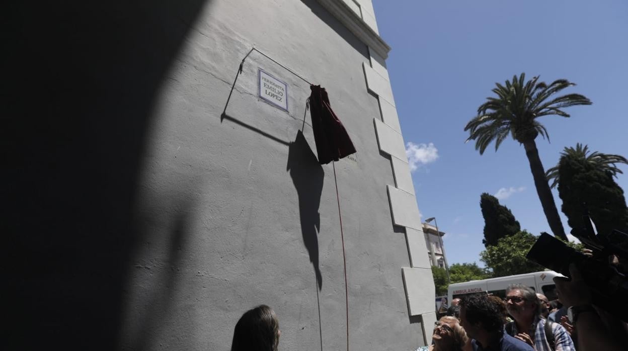 Emotiva inauguración de la calle periodista Emilio López.