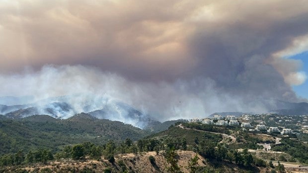 El director de extinción del incendio de Málaga: «Es inevitable la comparación con Sierra Bermeja»