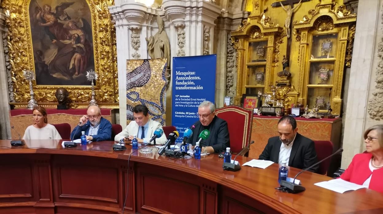 Presentación del evento en la Sala Capitular de la Mezquita-Catedral