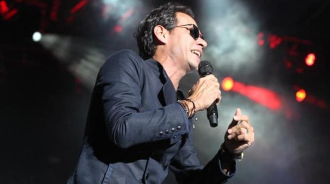 Marc Anthony cumplirá con Fuengirola tras dos años de espera de sus fans