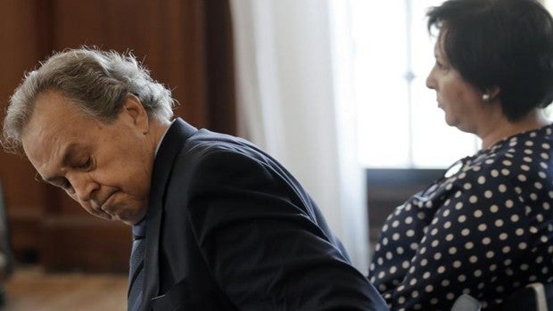 Condenados a prisión dos ex cargos de la Junta y  empresarios ligados al PSOE por desviar 1,4 millones