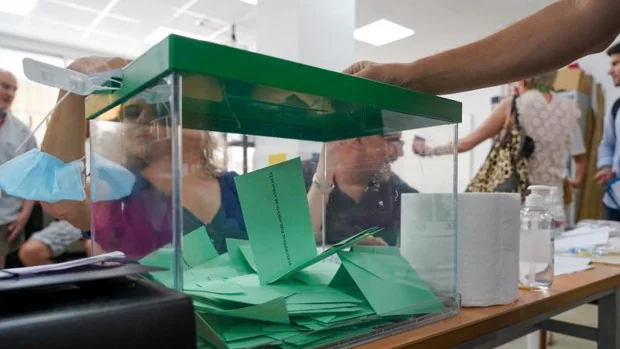 El voto cautivo rompe las cadenas en Andalucía: se votó por libre