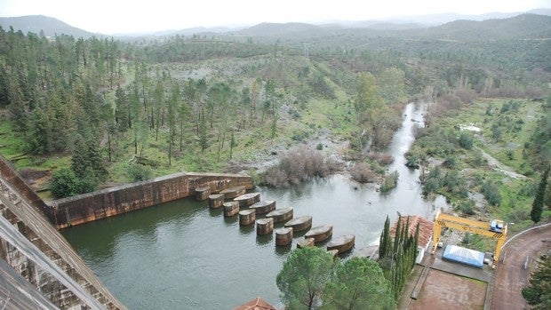 Los cortes de agua por la sequía llegan a la sierra de Aracena