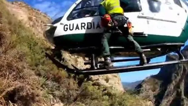 La Guardia Civil rescata en Granada a tres senderistas accidentadas