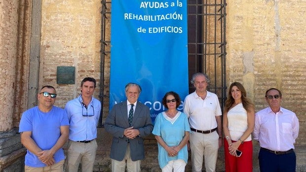 Empiezan las obras de rehabilitación de la fachada de la plaza Vizconde de Miranda en Córdoba