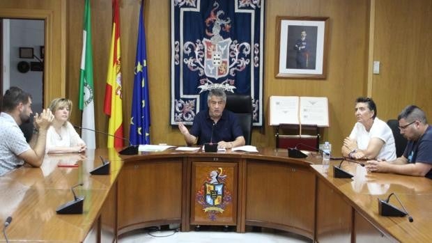 El Ayuntamiento de Hinojosa del Duque, el primero el aplicar medidas para restringir el consumo de agua