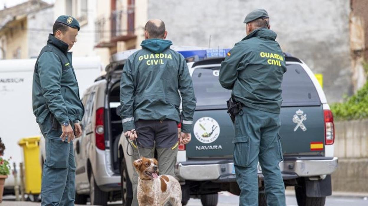 Agentes de la Guardia Civil durante un operativo