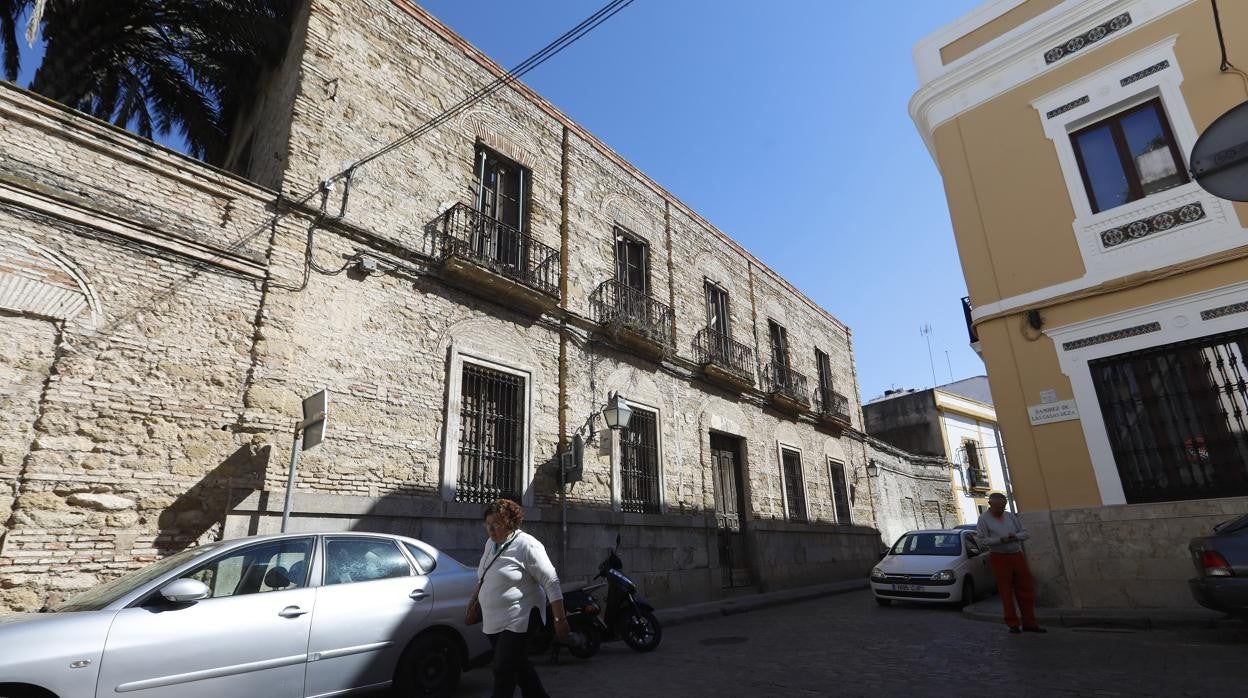 Fachada de la casa solariega del siglo XIX donde se proyecta un hotel de 4 estrellas en la zona del Bailío de Córdoba